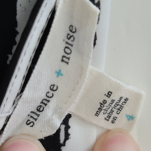 Urban Outfitters Dress with pockets - Picture 3 of 3